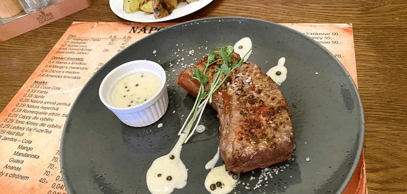 Otevřený voucher do kovbojské restaurace v Chrudimi: na steaky, burgery i párty talíře