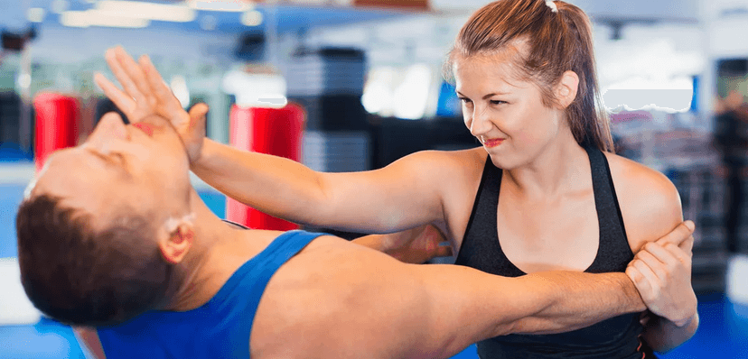 Hodinová soukromá lekce sebeobrany