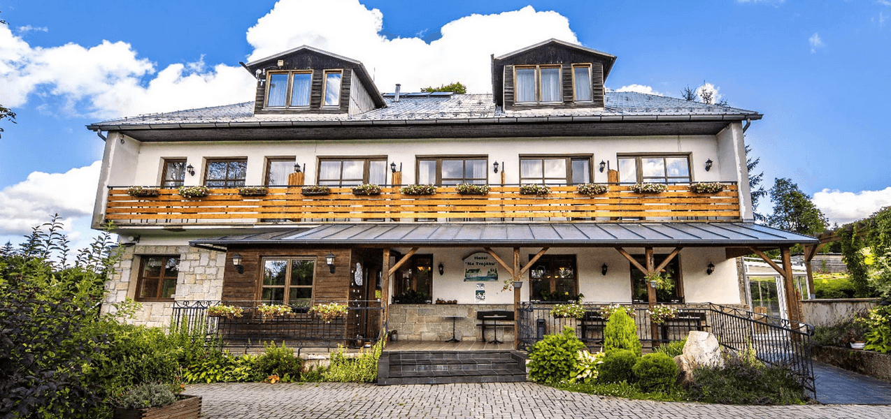 Otevřený voucher v hodnotě 500 Kč na cokoli z nabídky Restaurace na Trojáku