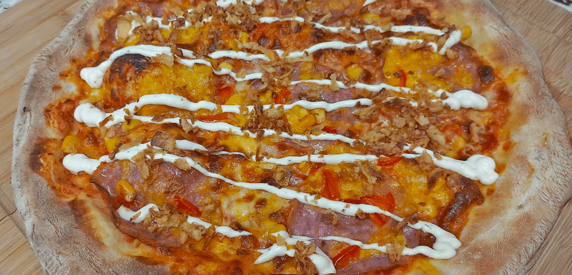 Až 3 pizzy o velikosti 32 cm podle výběru i s nápojem a rozvozem