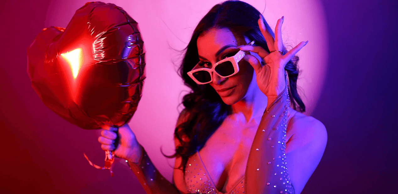 Valentýnské focení v ateliéru, vč. varianty s líčením a účesem (45–⁠⁠⁠⁠⁠⁠120 minut) 