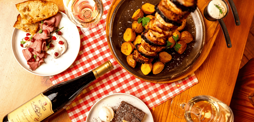 Tříchodové menu s hořícím masovým mečem i vinným párováním pro dva 