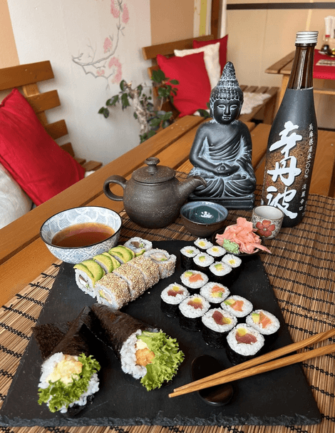 Nedělní kurz přípravy sushi pro jednoho: hosomaki, uramaki aj., 3 hodiny 