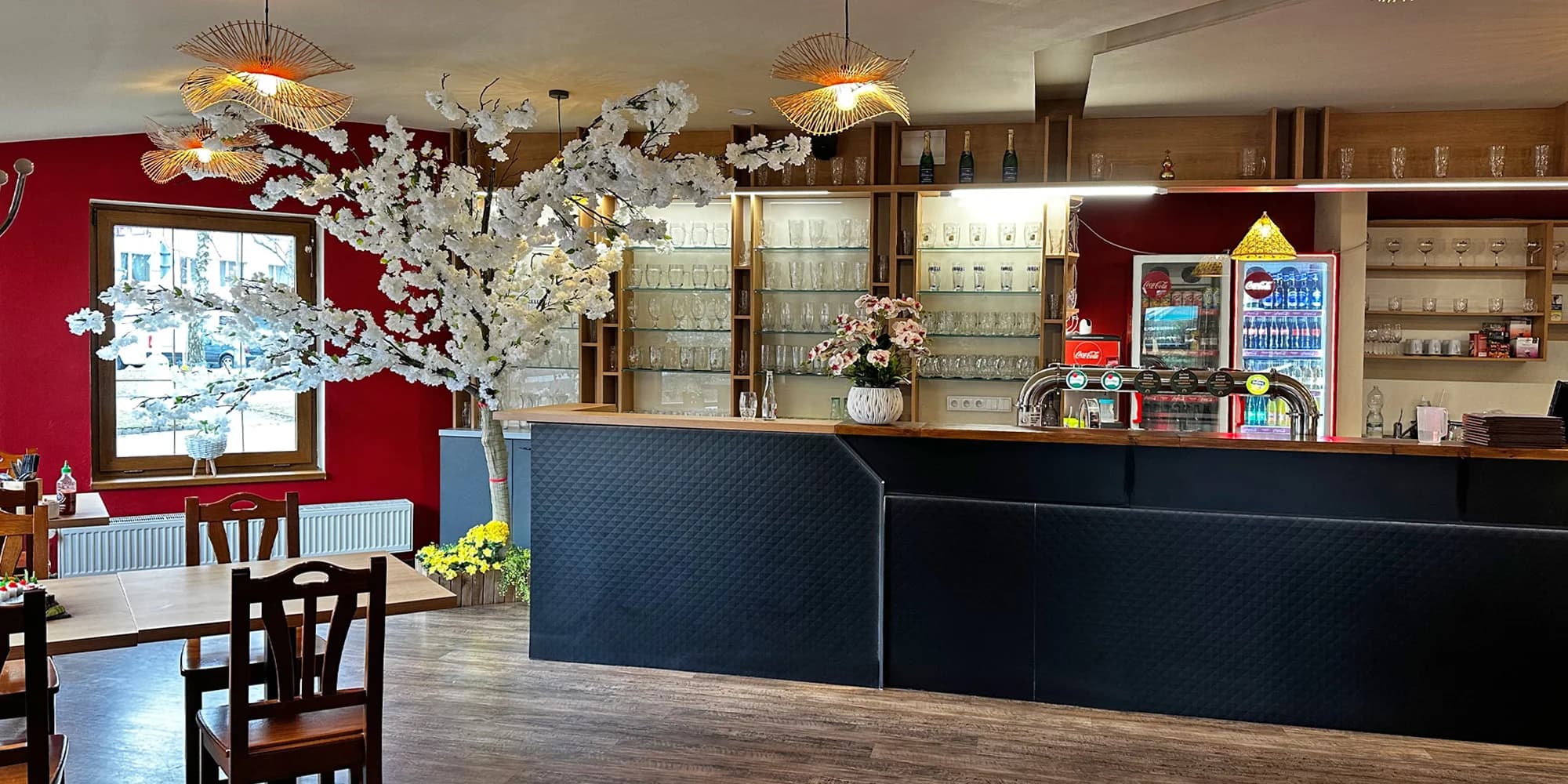 Otevřené vouchery do nové asijské restaurace a sushi baru v Pardubicích: 500-1000 Kč