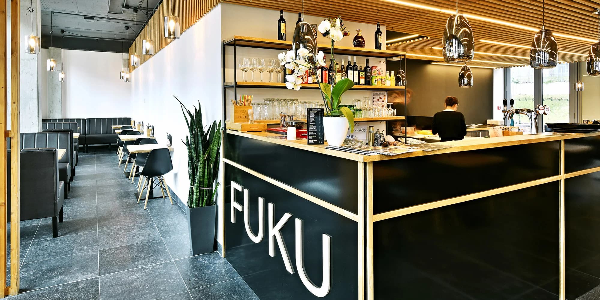 All you can eat bufet v Karlíně: asijská kuchyně, sushi, saláty a další dobroty