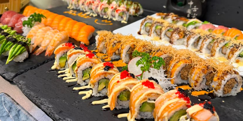 All you can eat bufet v Karlíně: asijská kuchyně, sushi, saláty a další dobroty