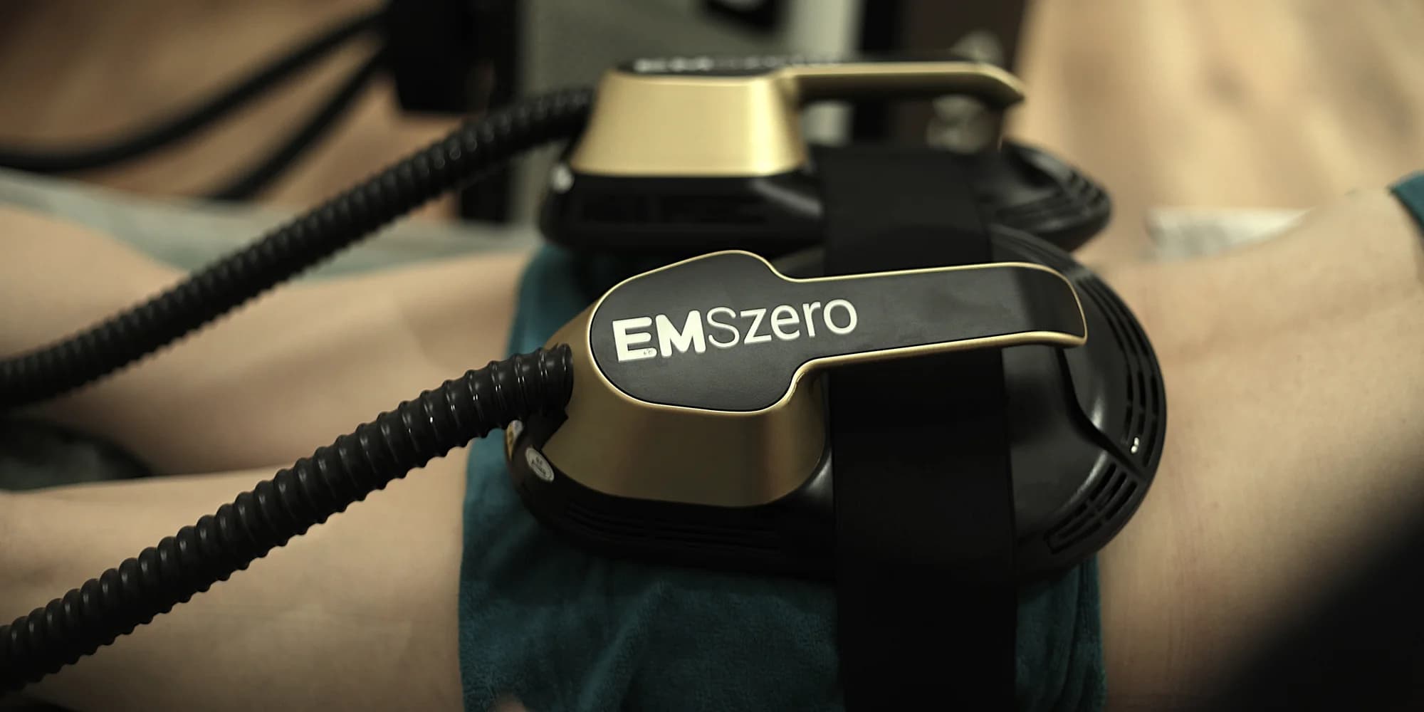 Vstříc redukci tuků a budování svalů: elektrická stimulace svalů EMS Zero, 30 či 60 minut