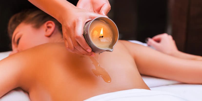 Masáže pro ženy: relaxační nebo aroma masáž, masáž svíčkou či indická masáž hlavy