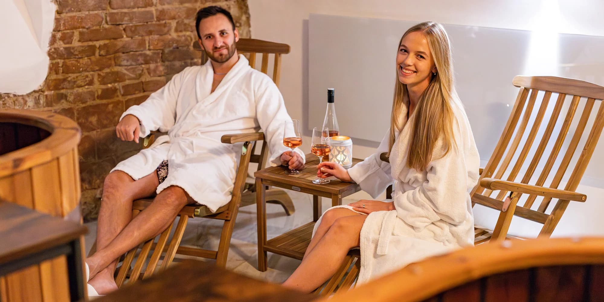 Vinné lázně pro 1 nebo 2 osoby s konzumací vína i možností občerstvení