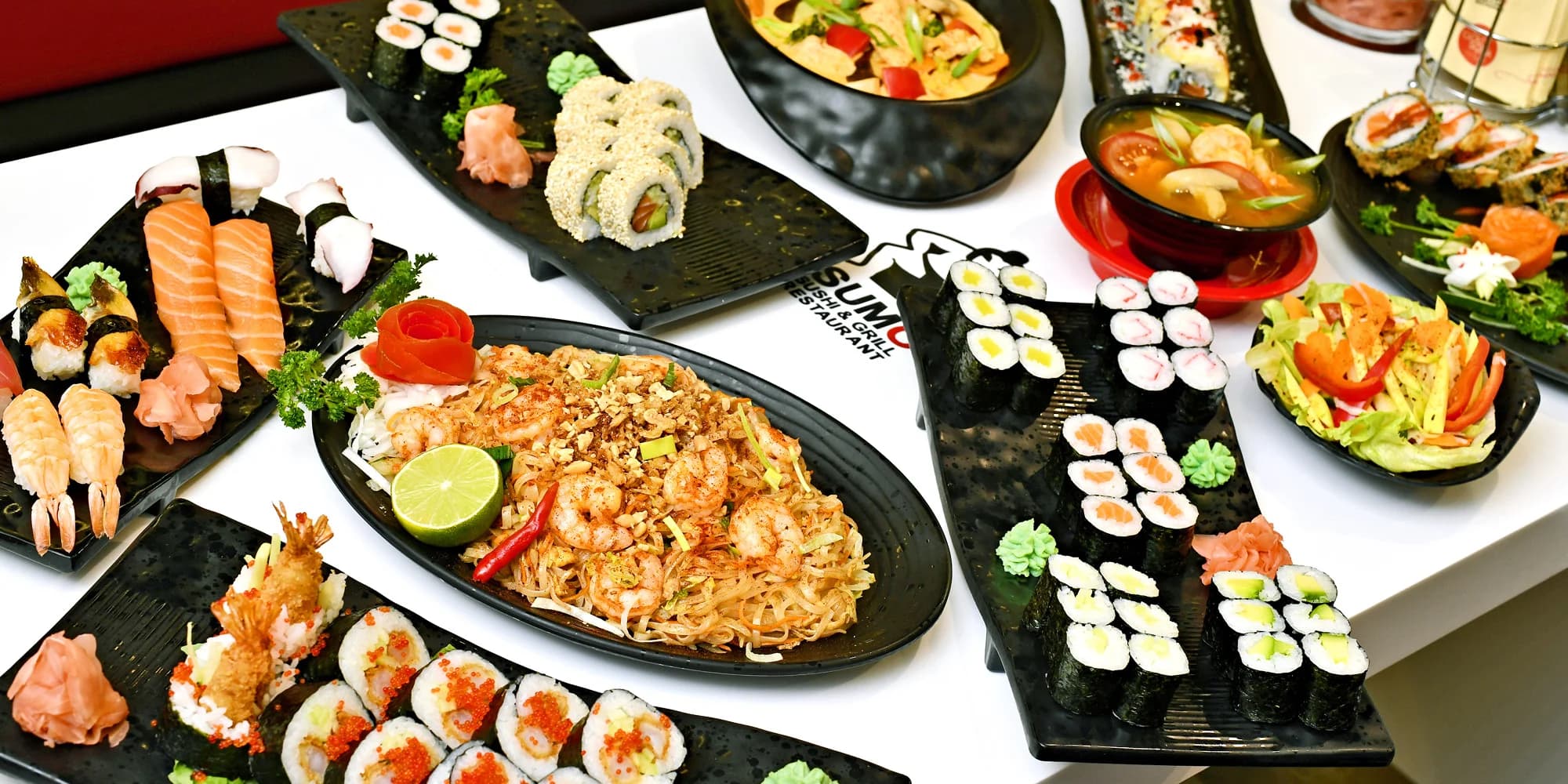 Running sushi v OC Šestka: až 1,5 hodiny neomezené konzumace v Sumo Sushi & Grill Restaurant