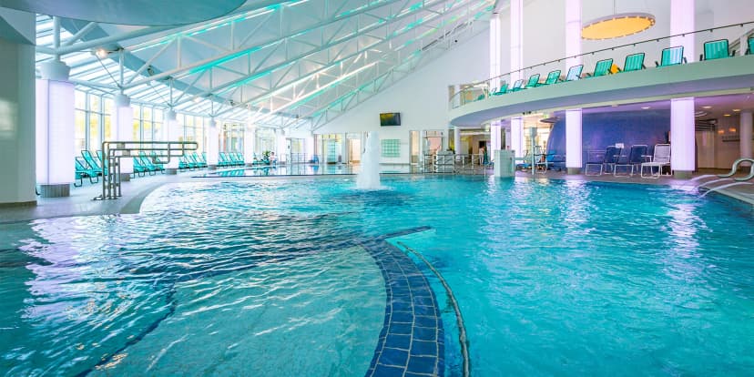 Relax pro 2 osoby: vstup do vodního a wellness světa, poukaz do restaurace i masáž