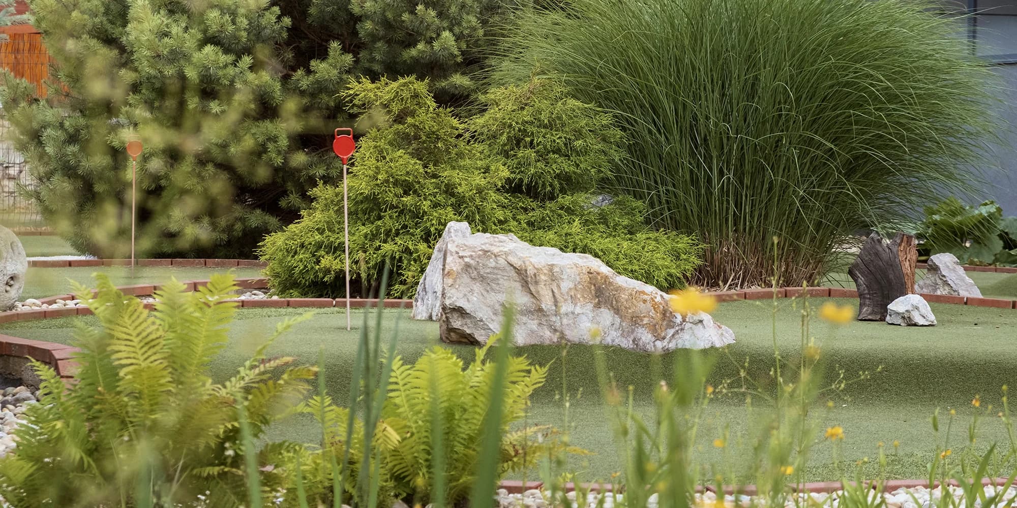 Adventure minigolf: vstupné pro jednoho i celou rodinu, vč. občerstvení
