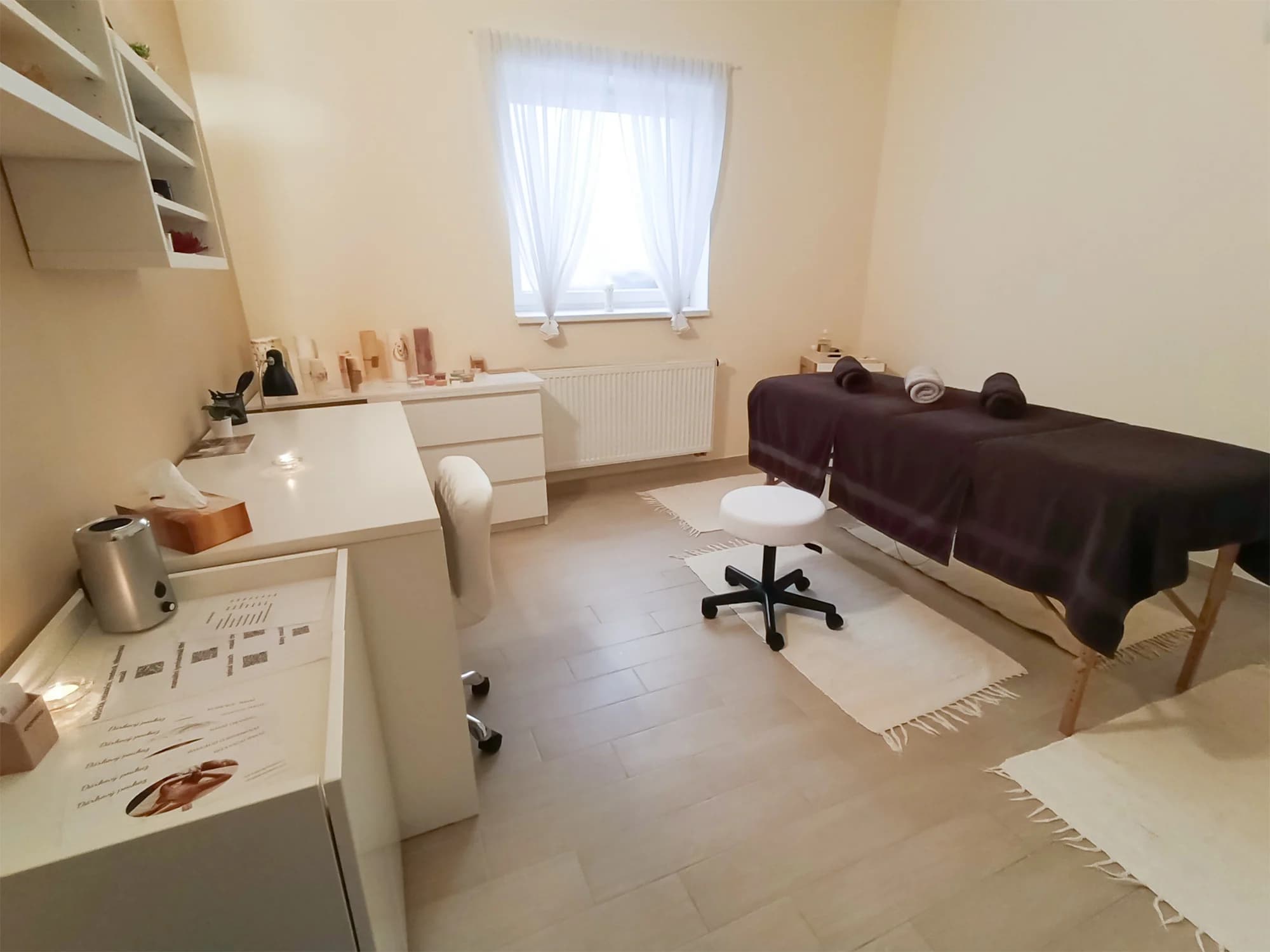 60 minut blahodárného odpočinku: medová, relaxační nebo klasická masáž