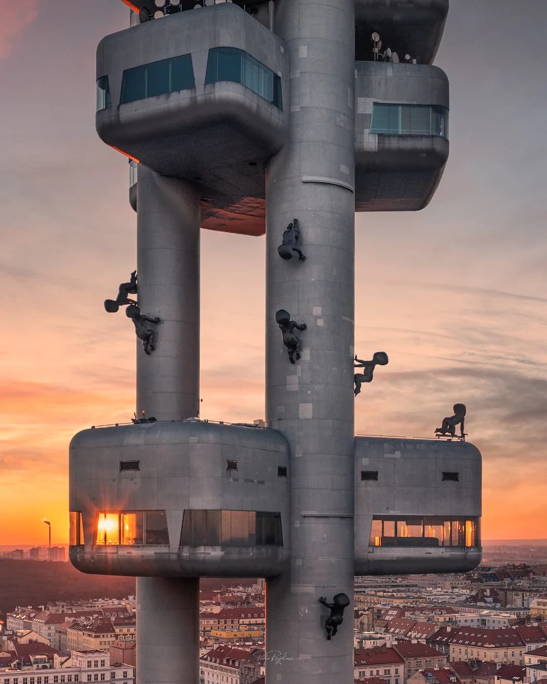 Vstupenky do Observatoře Žižkovské věže: koukněte na Prahu z výšky 93 metrů