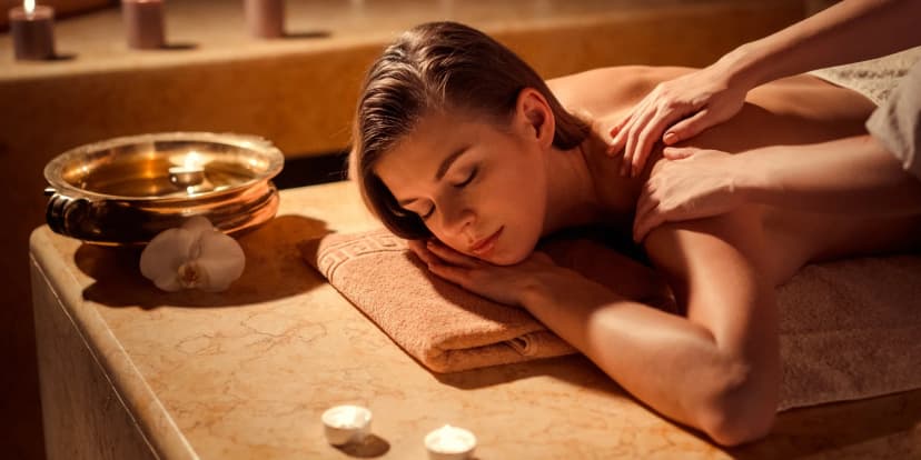 Masáže podle výběru na 60 či 90 min.: aroma, antistresová i masáž se dvěma masérkami