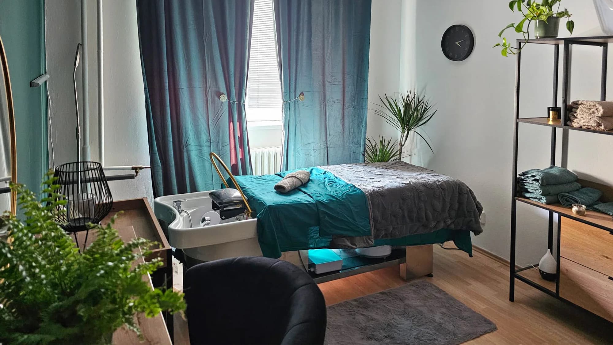 Zasloužený relax a odpočinek: masáž zad a šíje, Breussova masáž nebo indická masáž hlavy