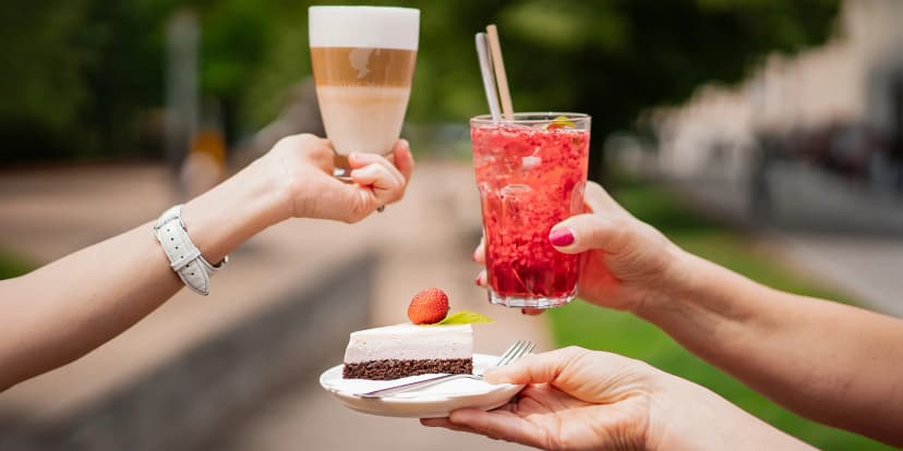 Dortík, káva a domácí limonáda dle výběru pro 1 nebo 2 osoby v Litomyšli