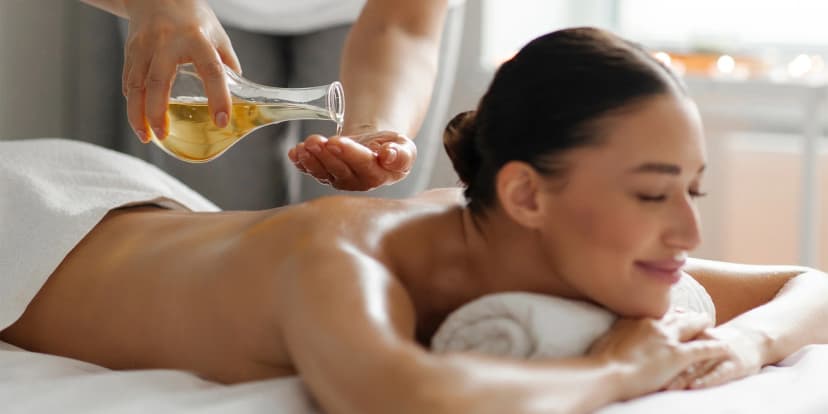 Masáže v Karlíně: maderoterapie, relaxační aroma rituál i párový odpočinek