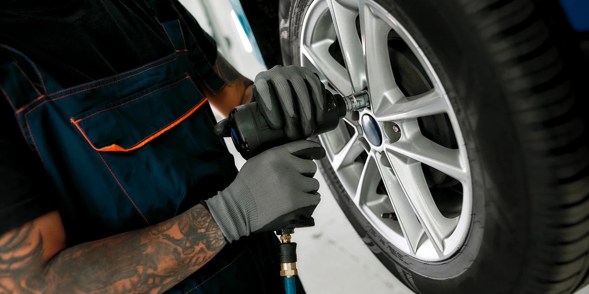 Přehození celých kol nebo výměna pneumatik i servisní prohlídka vozu