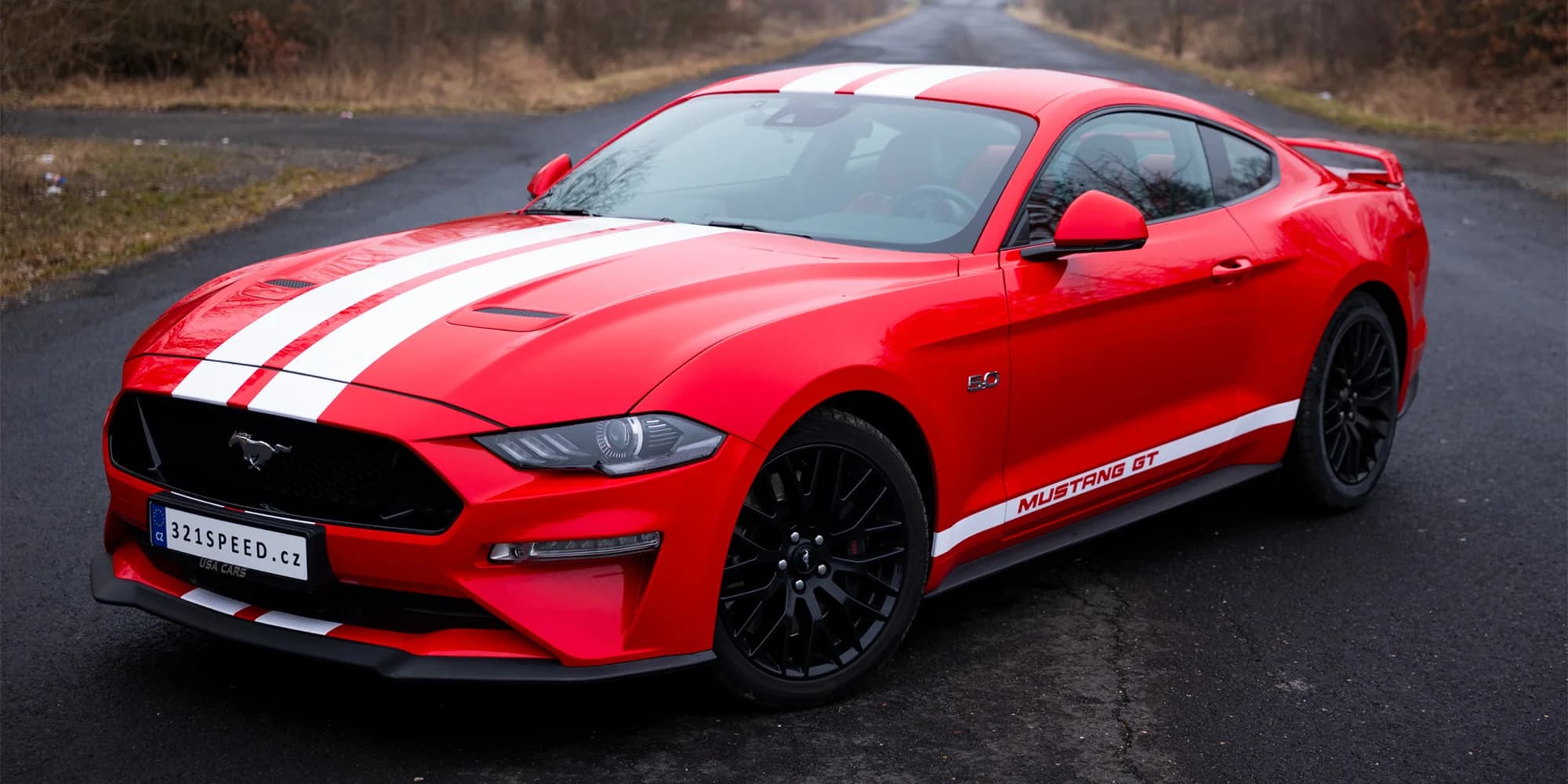 Dávka adrenalinu už na vás čeká: Půjčte si Ford Mustang GT Coupe na 12 nebo 24 hod.