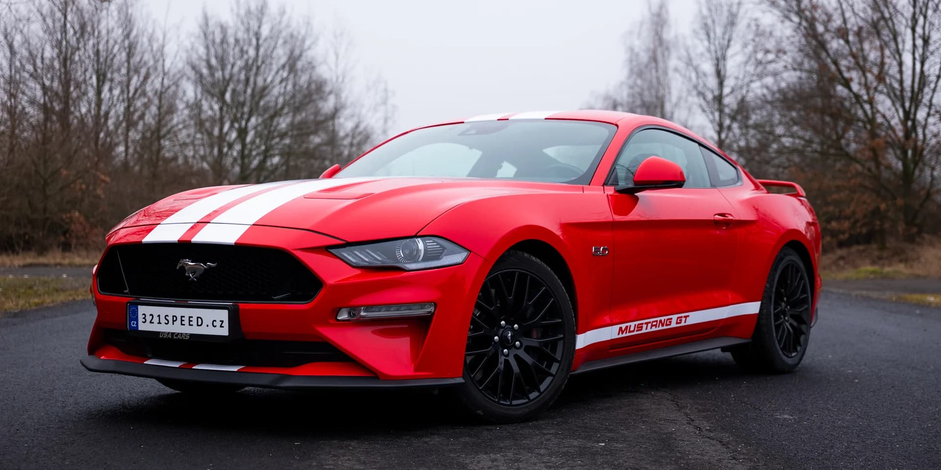 Dávka adrenalinu už na vás čeká: Půjčte si Ford Mustang GT Coupe na 12 nebo 24 hod.
