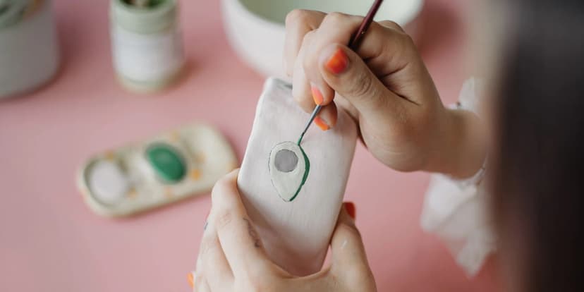 Modelování keramického hrnečku či nabarvení hotového výrobku, pro 1 či 2 osoby