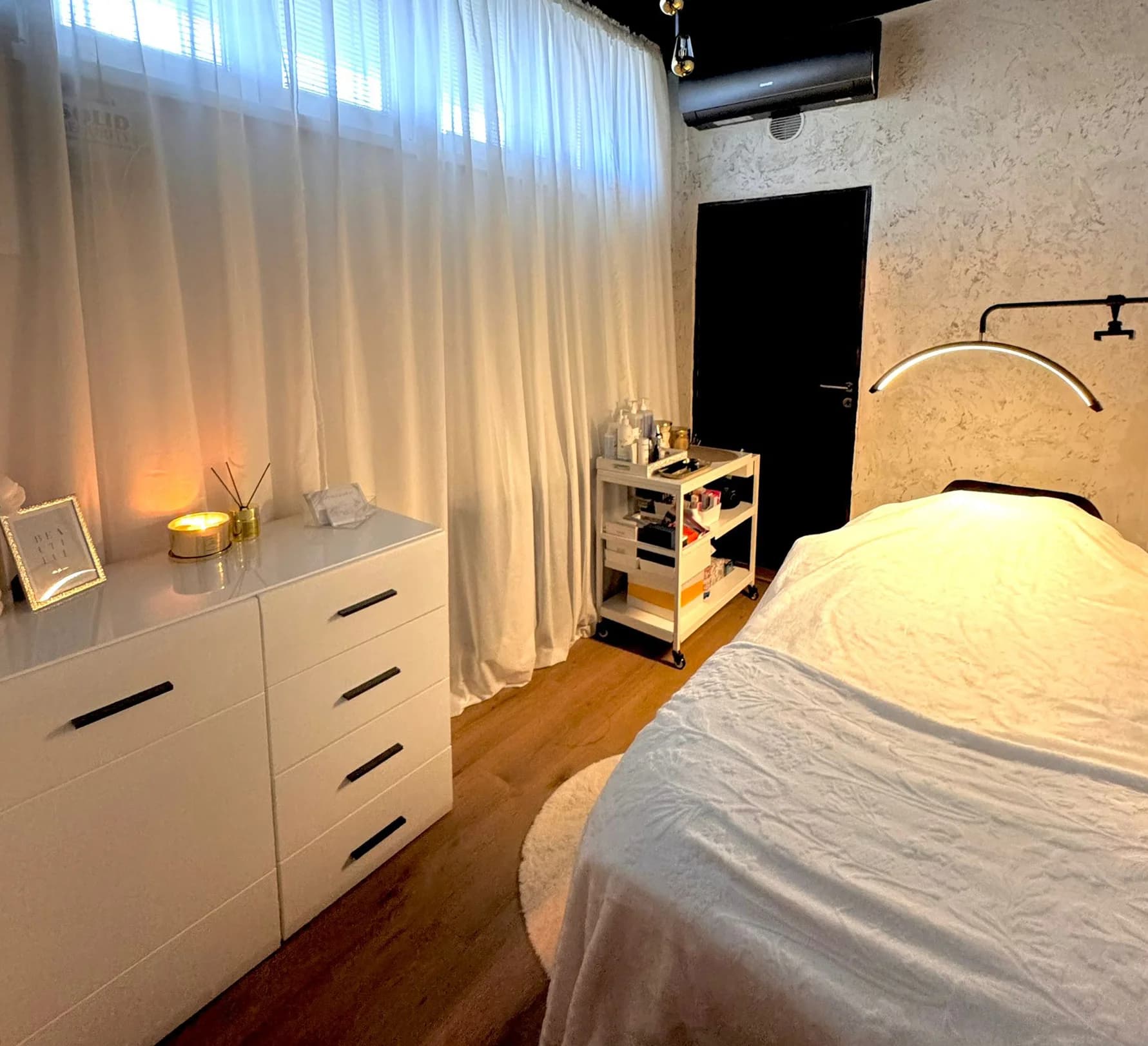 Kosmetické balíčky: laminace a lash lifting i hydratační a regenerační ošetření pleti