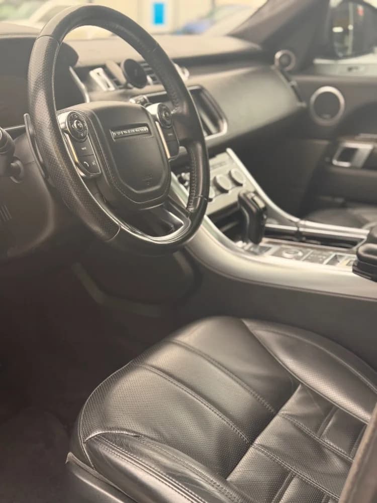 Auto jako nové: hloubkové čištění interiéru i s ručním mytím exteriéru