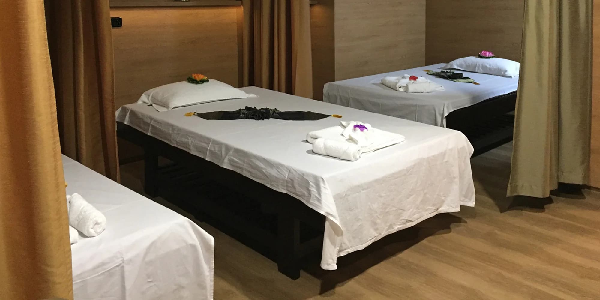 Thajská masáž dle výběru v délce 60–120 minut: tradiční thajská, olejová či aroma s esencemi