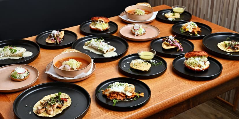 Mexické fusion degustační menu pro dva: předkrmy, tacos i pěna z manga