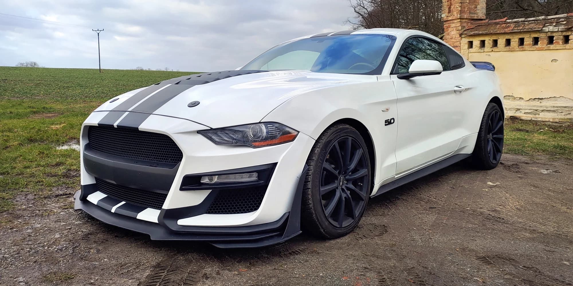 Ford Mustang Fastback GT 5.0 V8: spolujízda, řízení i pronájem