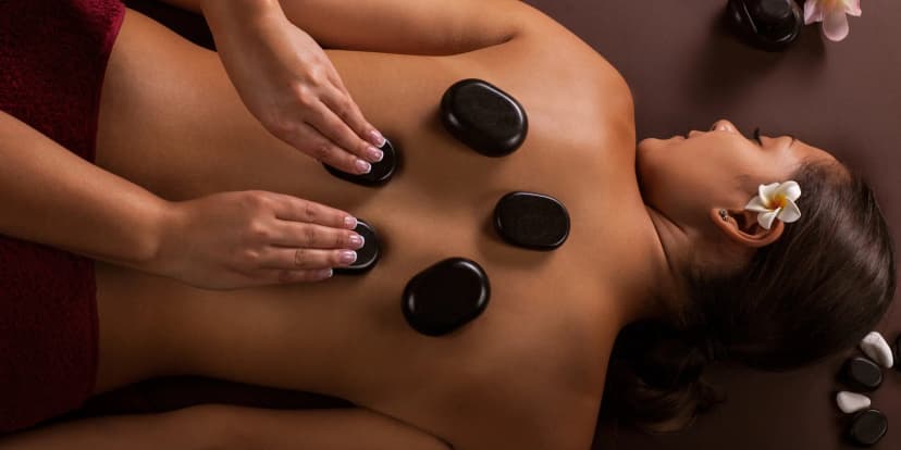 Dokonalé uvolnění: filipínská, aroma, těhotenská i baňková masáž či footspa