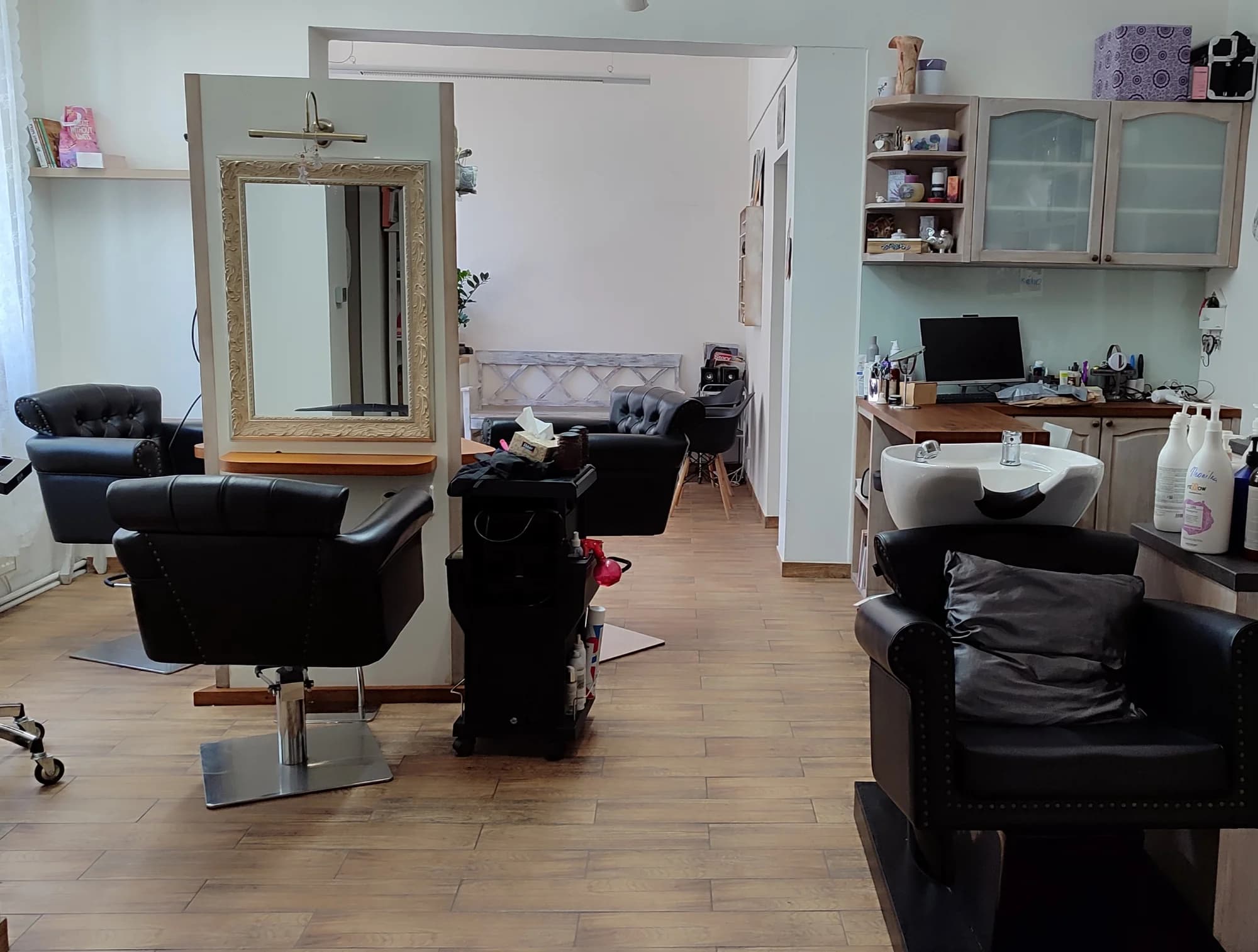 Kadeřnické balíčky pro všechny délky vlasů: střih, barvení i čištění Malibu C