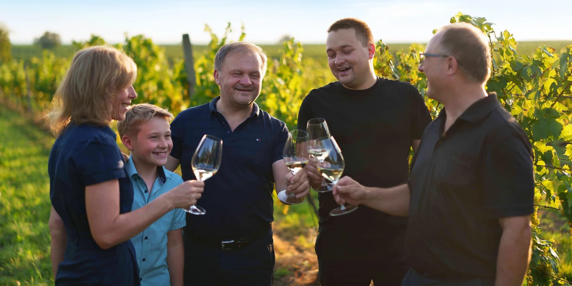 Degustace vín Staň se vinařem: ochutnávka 8 vzorků, bezedný džbán i tvorba vlastního vína