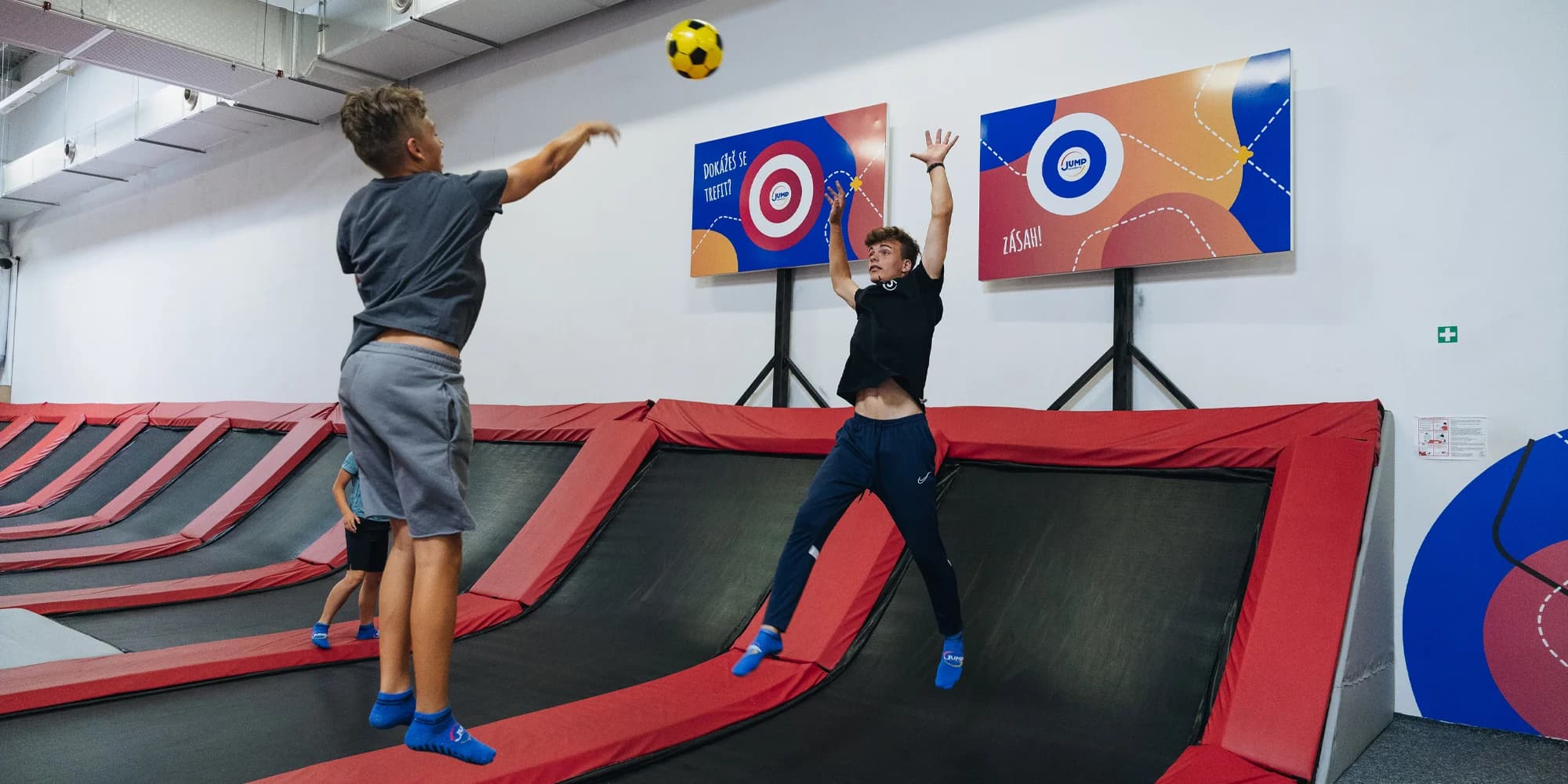 Vstupy nebo permanentky do Jump Academy Olomouc: trampolíny, parkour zóna i 9D kino