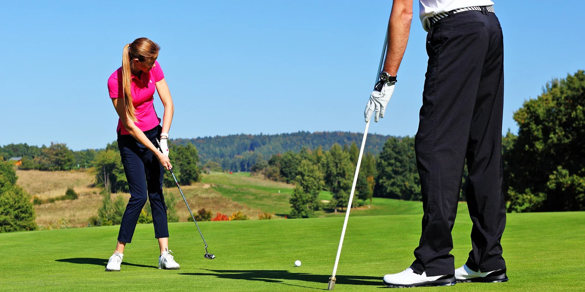 Nedělní golfová lekce s trenérem pro 1 nebo 2 osoby včetně půjčení vybavení