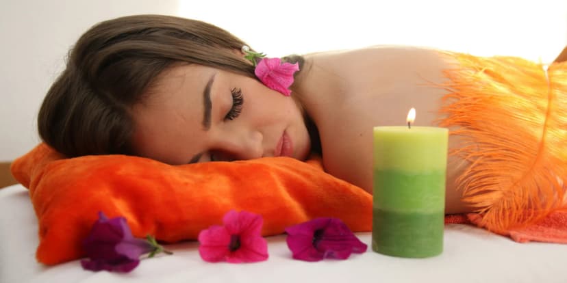 120 minut smyslného relaxu pro ženy: tantra masáž