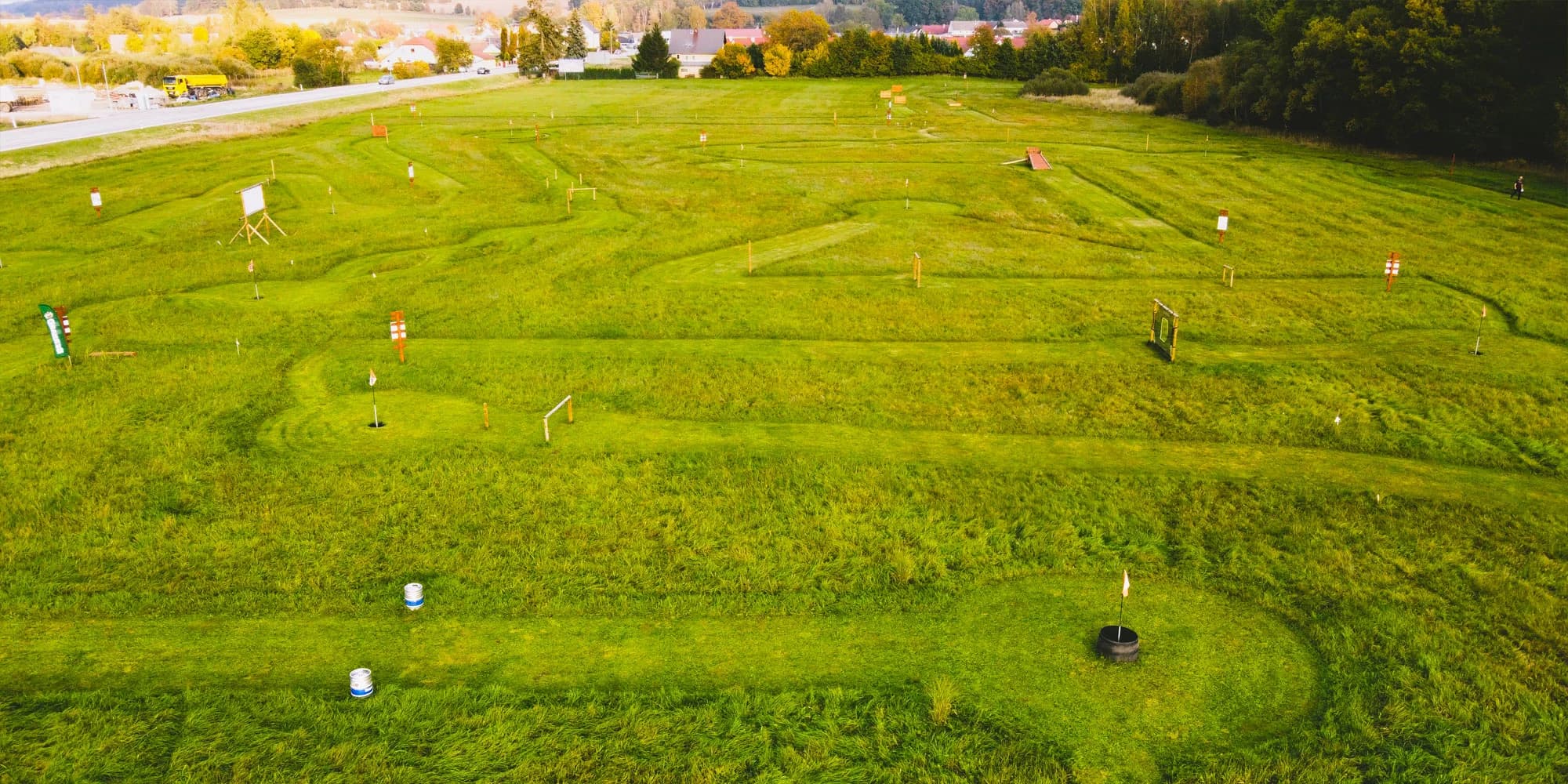 Fotbalgolf: vstupy pro 2 pro dospělé i dítě či 5 osob i vč. nápojů