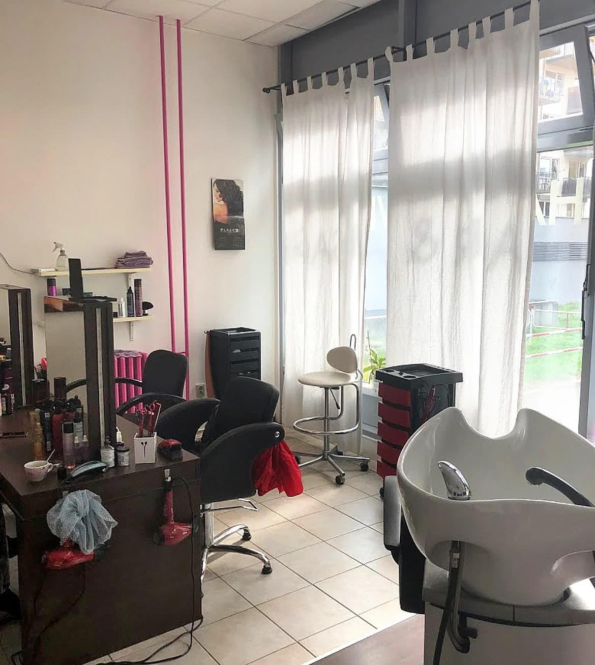 Kadeřnický balíček pro muže: masáž hlavy, klasický i skin fade střih a úprava vousů