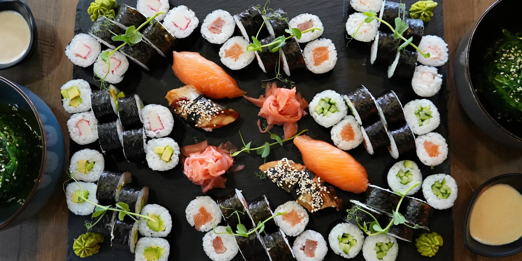 Sushi sety v restauraci Royal Sushi: maki, nigiri a další, 16–92 ks