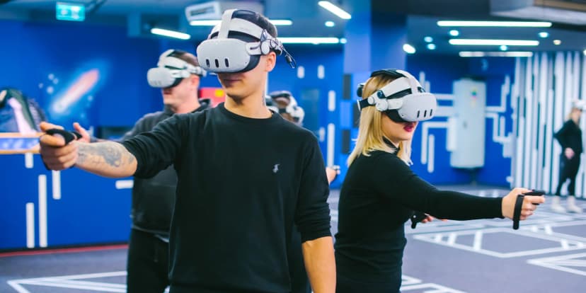 Vstup do moderní VR arény Another World: 60 min. hry pro 1–4 osoby