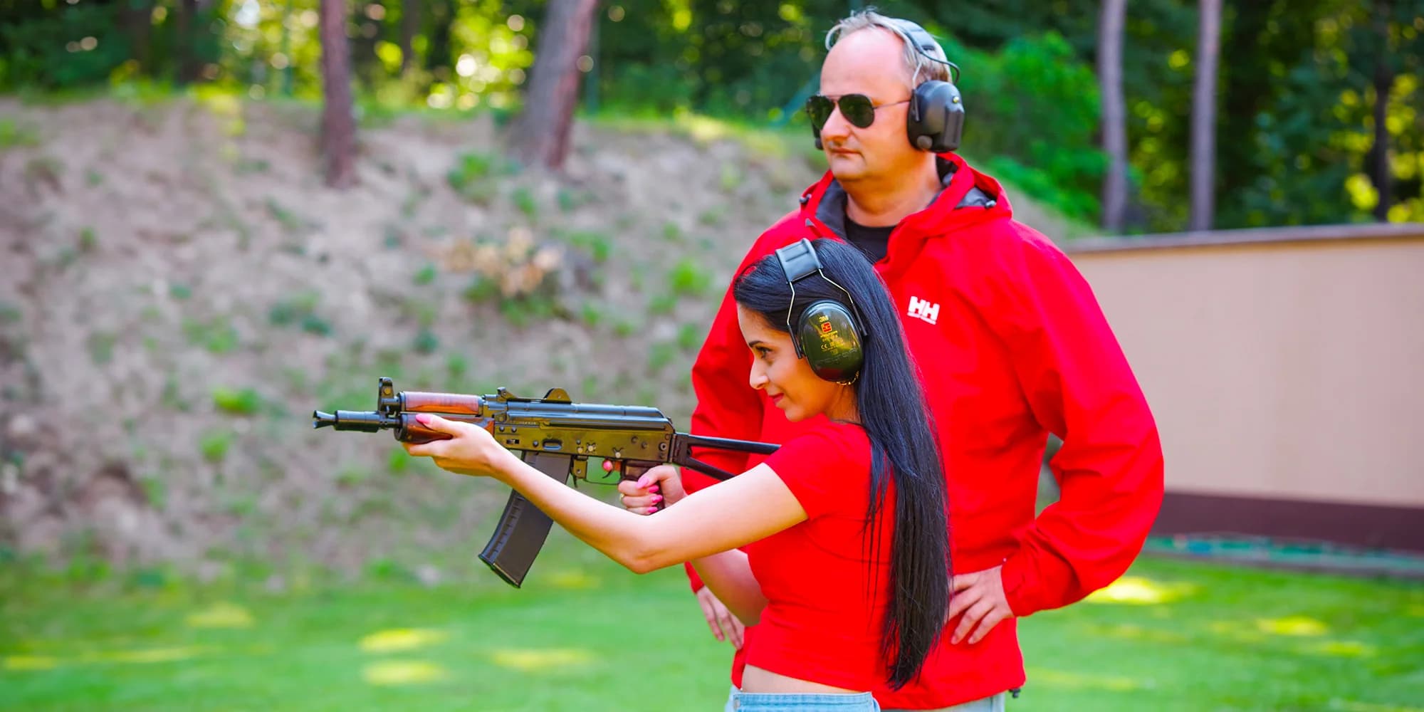 Střelecké balíčky pro 1-2 osoby: až 7 zbraní a 38 nábojů, služby instruktora i zapůjčení chráničů