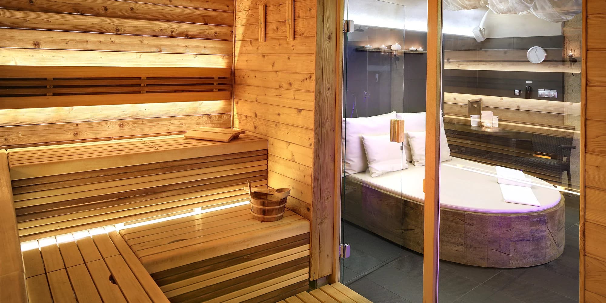 Dokonalé uvolnění v soukromí: privátní sauna či vířivka i 6chodové menu pro dva