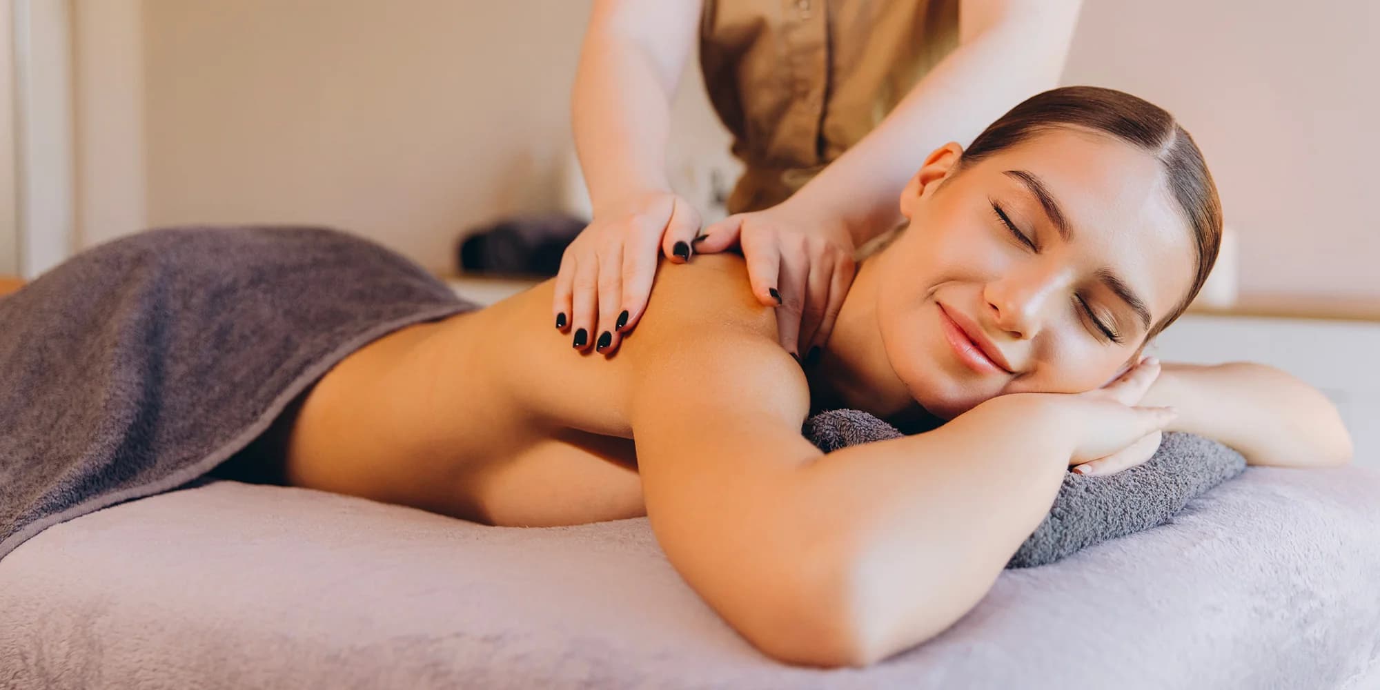 Balíčky masáží: klasický, havajský či permanentka na tři celotělové masáže