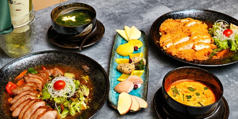 Putování za asijskou gastronomií: degustační menu včetně sklenky nebo láhve prosecca pro dva
