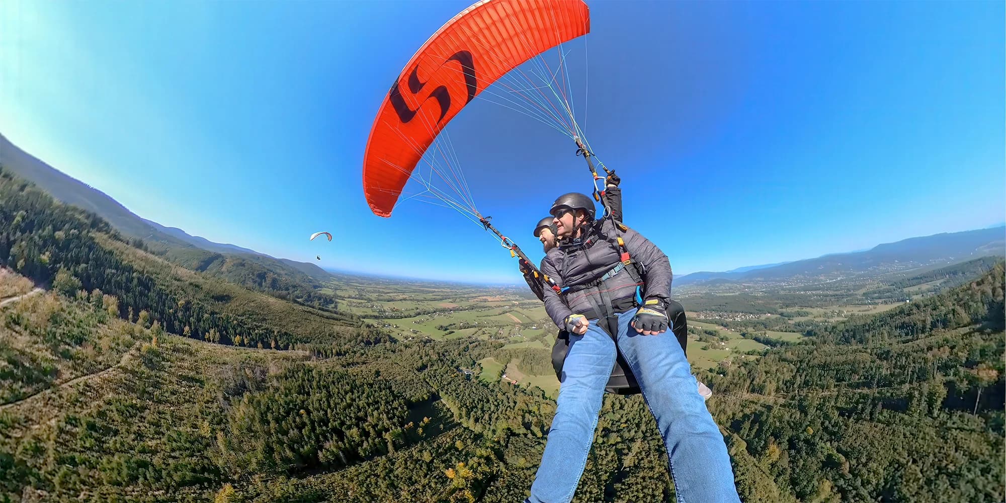 Vyhlídkový či seznamovací let na paraglidingovém křídle pro 1 osobu