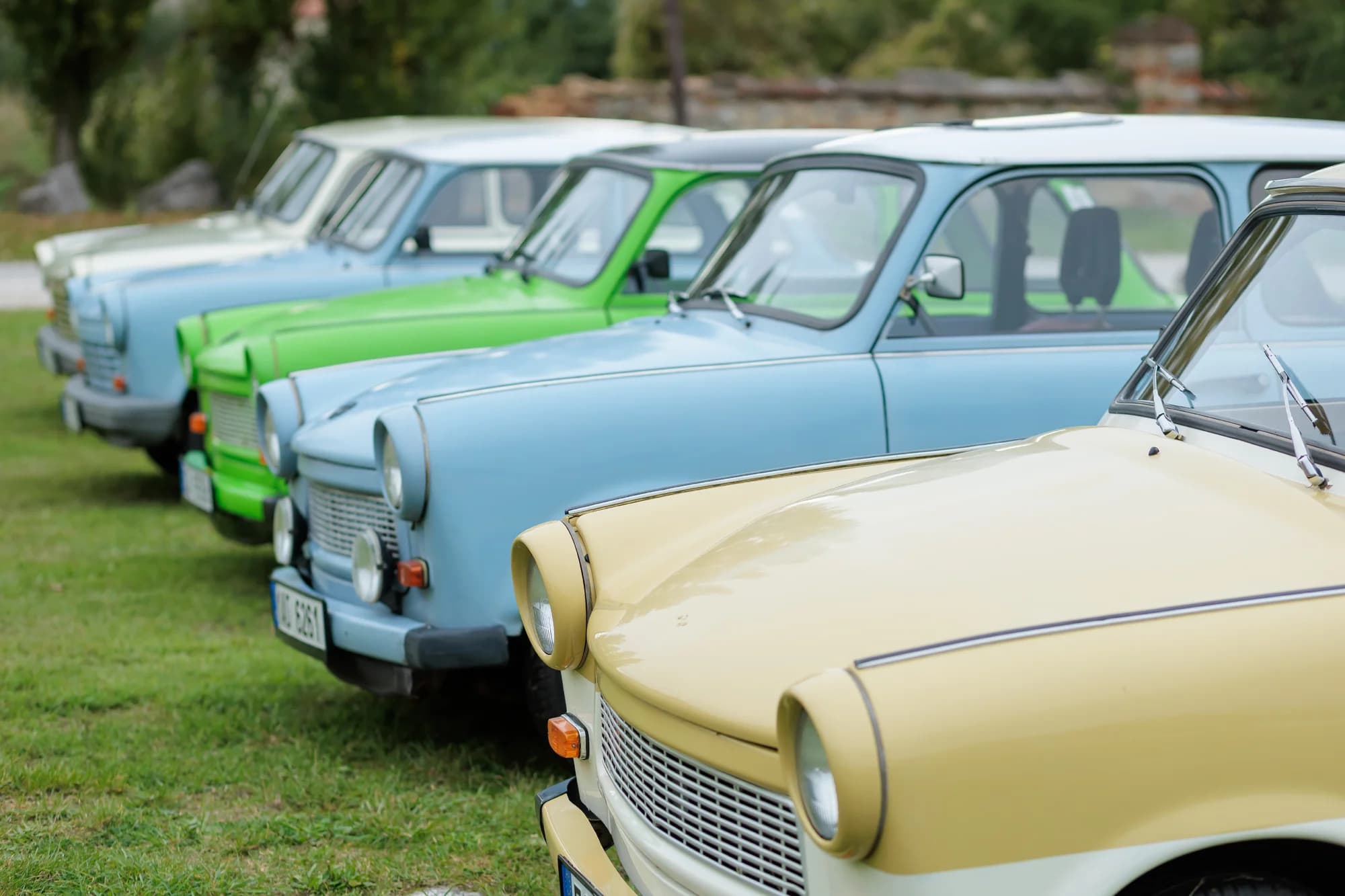 Zpátky do historie: zapůjčení Trabanta na 3 hod. a model Trabanta na památku