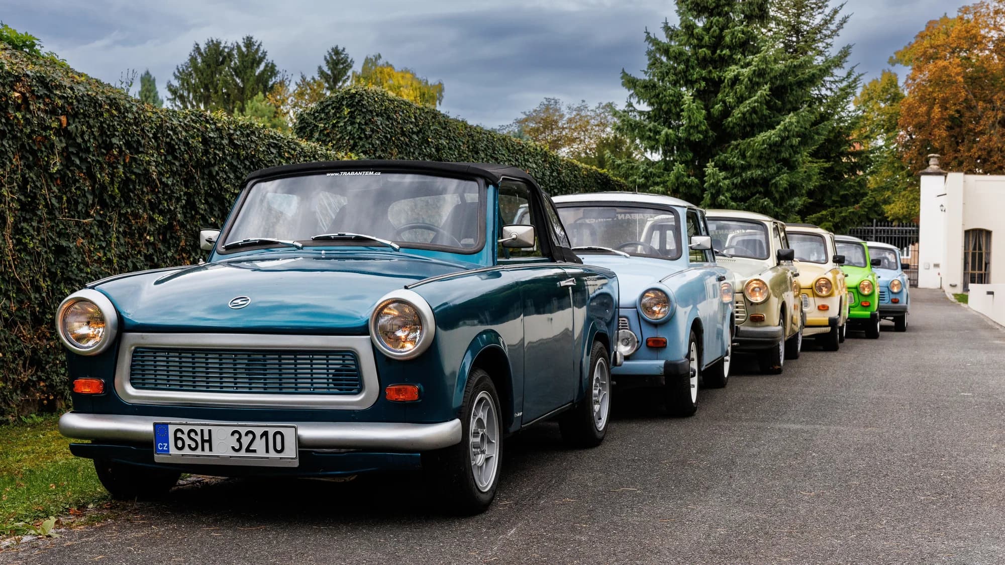 Zpátky do historie: zapůjčení Trabanta na 3 hod. a model Trabanta na památku