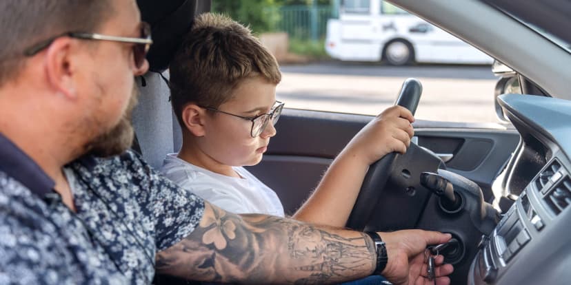 Autoškola pro děti od 5 do 18 let: 15–40 minut jízdy na cvičné ploše