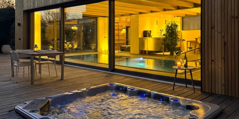 Privátní wellness: exkluzivní zóna s bazénem, saunou i vířivkou na 180 minut